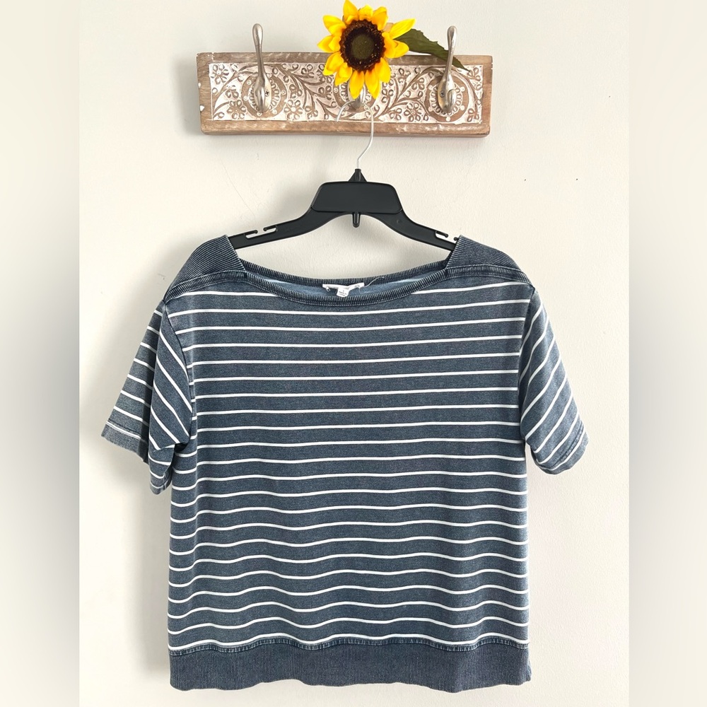 JANE & DELANCEY Women’s Striped Boat Neck blouse in navy & white-Size Small